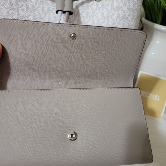 ❌️SOLD ❌️ - Picture 4 of 12